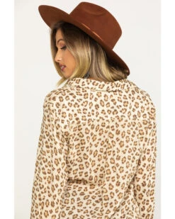 Stetson Women's Brown Leopard Print Button Down Top